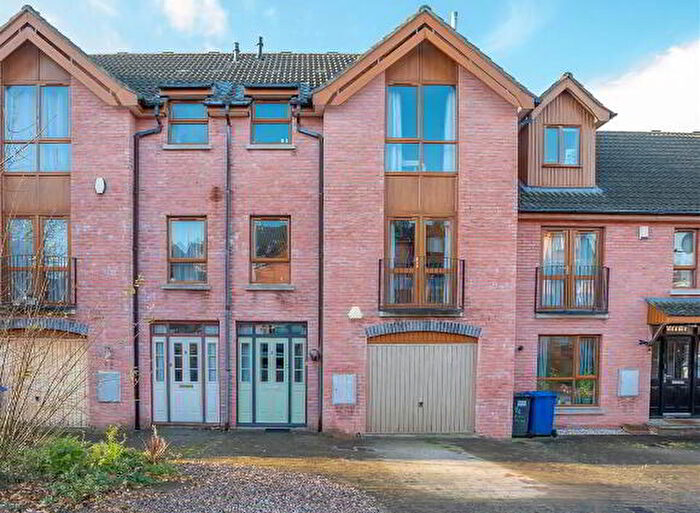 4 Bedroom TownHouse For Sale In Annadale Mews, Belfast, BT7
