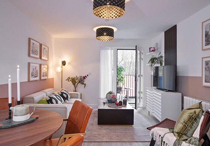 1 Bedroom Flat For Sale In "The Halifax" At Moorfield Place, Farnborough, GU14