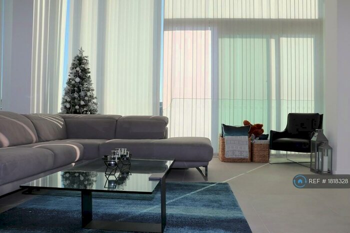 1 Bedroom Flat To Rent In Warehouse W, London, E16