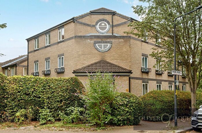 1 Bedroom Flat For Sale In Thame Road, London, SE16