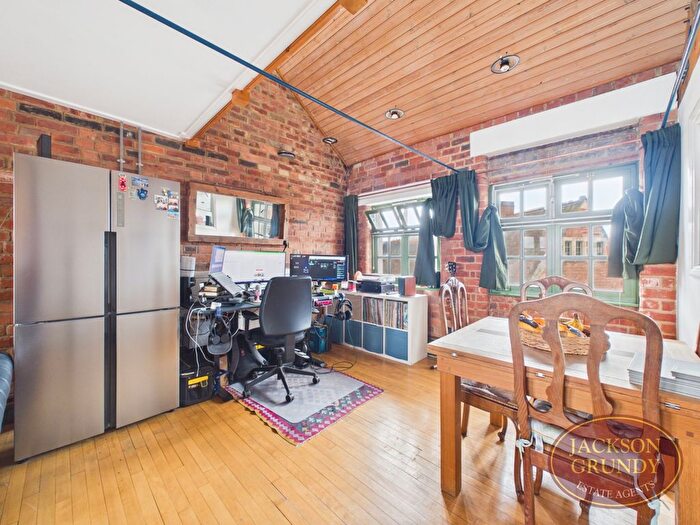 2 Bedroom Flat For Sale In Clare Street, The Mounts, NN1