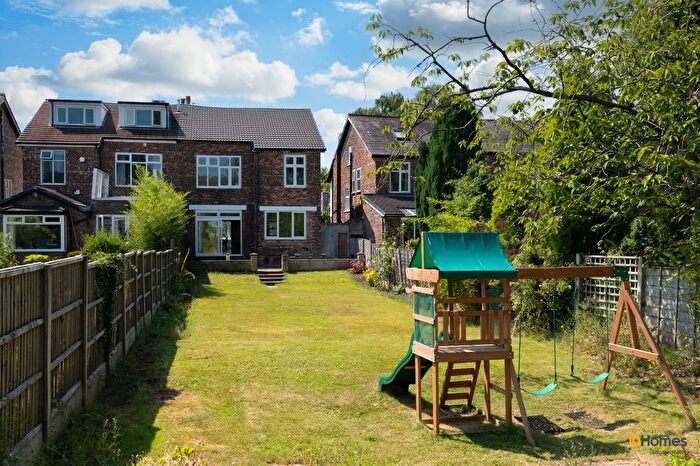 4 Bedroom Semi-detached House For Sale In Park Road, Manchester, M8
