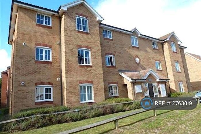 2 Bedroom Flat To Rent In Percivale Road, Yeovil, BA21