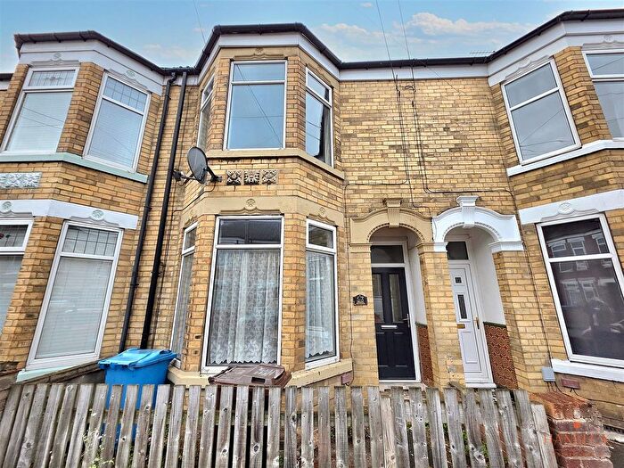 3 Bedroom Terraced House For Sale In Westminster Avenue, Hull, HU8