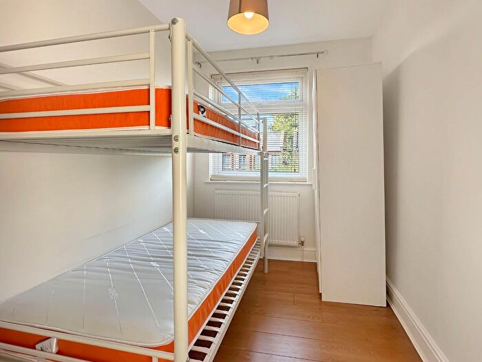 4 Bedroom Detached House For Sale In Coldhams Lane, Cambridge, CB1