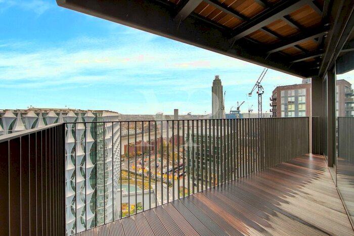 2 Bedroom Flat To Rent In Legacy Building, London, SW11