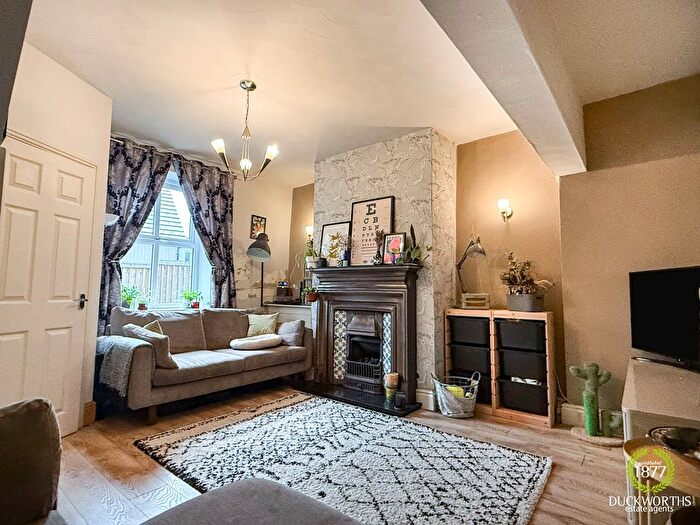 2 Bedroom Cottage For Sale In Broadfield Street, Oswaldtwistle, BB5