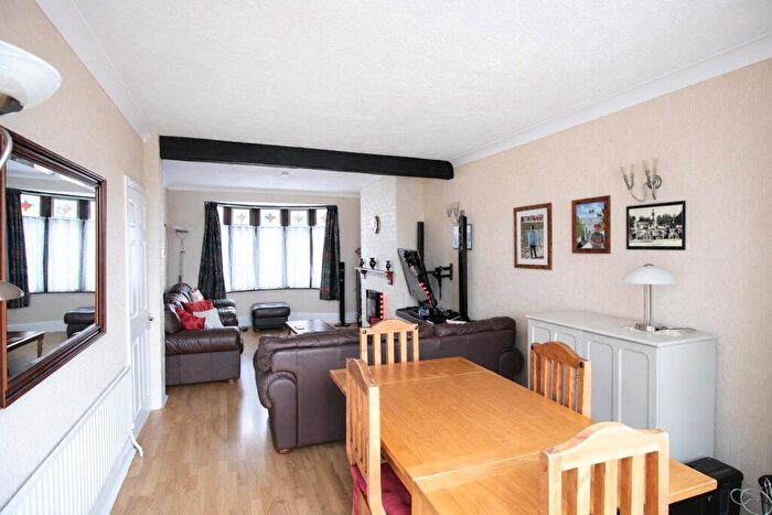 4 Bedroom End Of Terrace House For Sale In Moordown, London, SE18