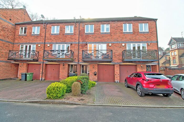 4 Bedroom Town House For Sale In Round Hill Wharf, Kidderminster, DY11