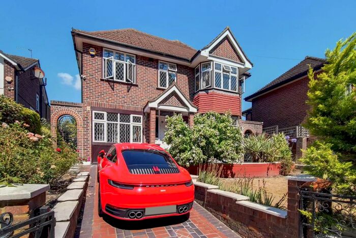 4 Bedroom House To Rent In New Street Hill, Bromley, BR1