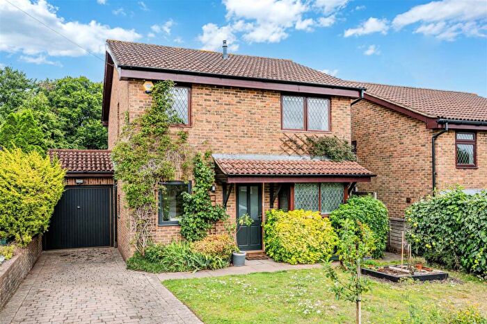 4 Bedroom Detached House For Sale In Aston Way, Epsom, KT18