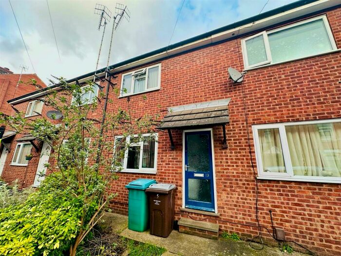 2 Bedroom House To Rent In Cloister Street, Nottingham, NG7