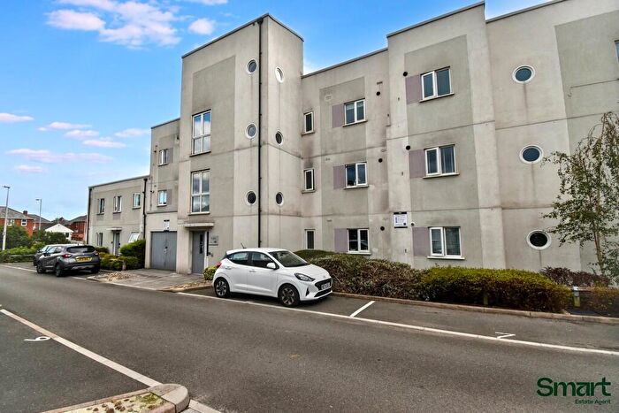 2 Bedroom Apartment For Sale In St Pauls Close, Exeter, EX2
