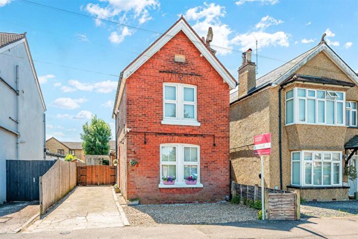 3 Bedroom Detached House For Sale In Lyme Regis Road, Banstead, SM7