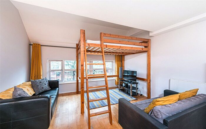 Studio For Sale In Moreton Street, London, SW1V