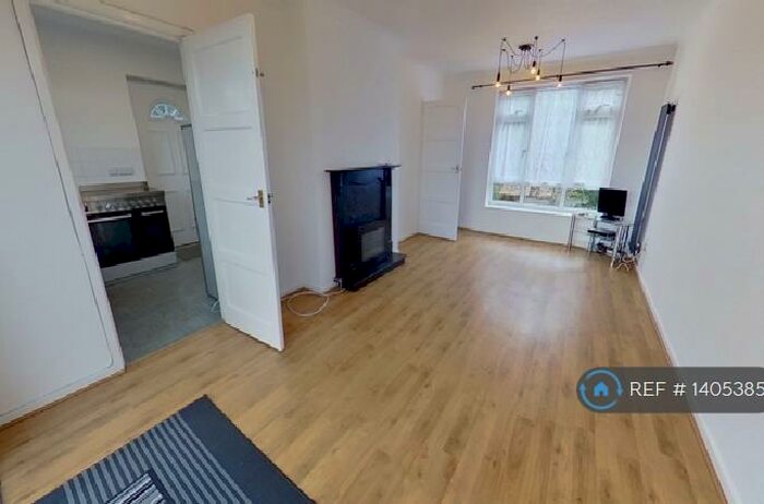 2 Bedroom Semi-Detached House To Rent In Silk Mill Drive, Leeds, LS16