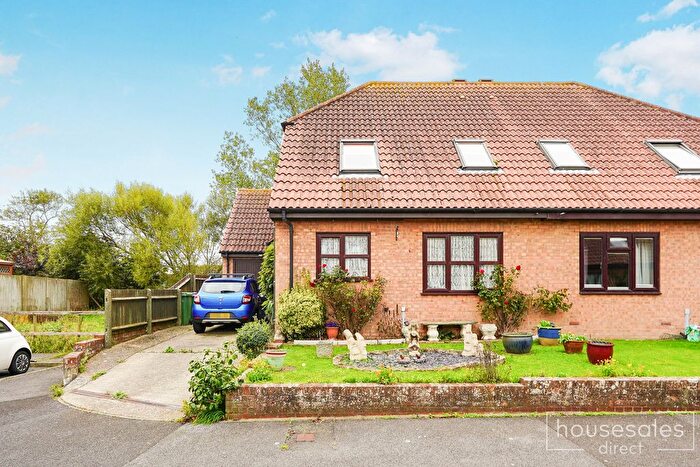 3 Bedroom Detached Bungalow For Sale In Charles Cobb Close Dymchurch, Romney Marsh, TN29