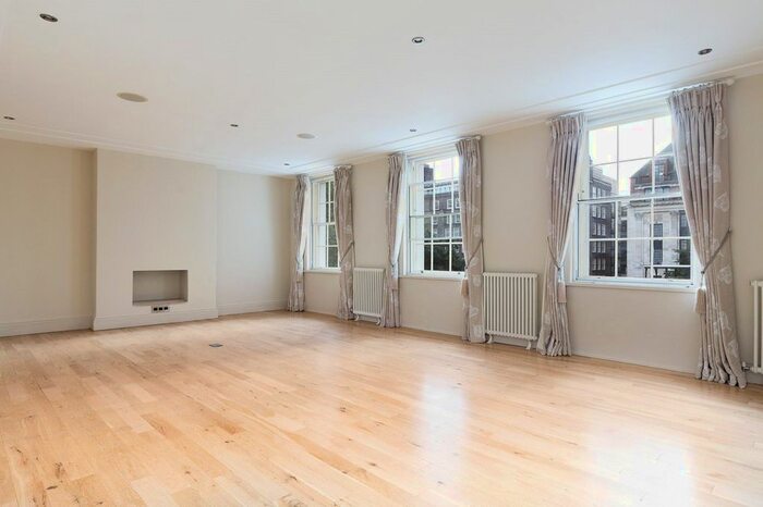 3 Bedroom Flat To Rent In William Street House, William Street, Knightsbridge, SW1X
