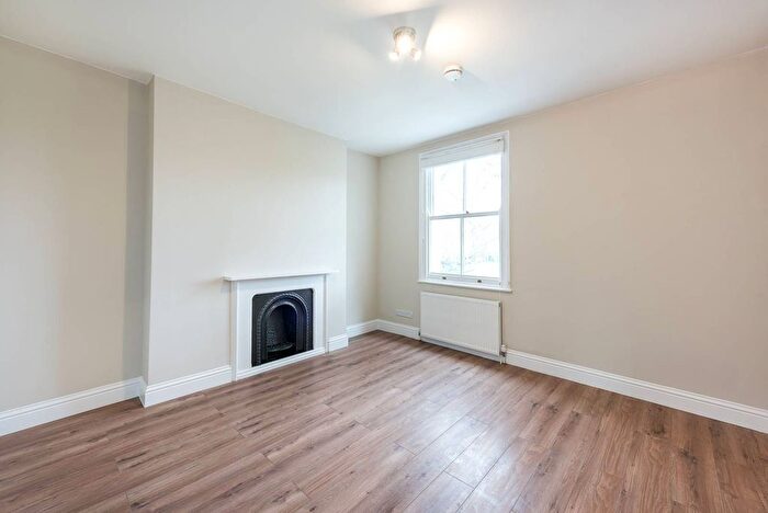1 Bedroom Flat To Rent In Vincent Square, Westminster, London, SW1P