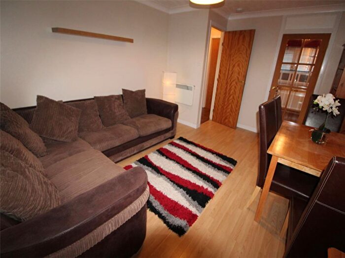1 Bedroom Flat To Rent In Ashvale Court, Aberdeen, AB10