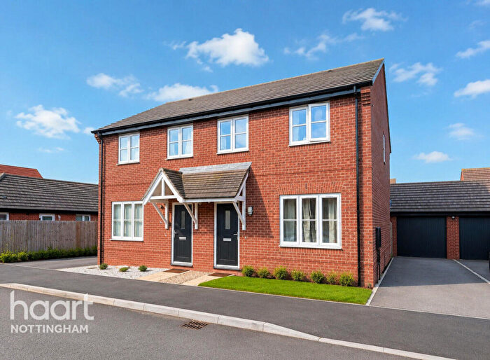 3 Bedroom Semi-Detached House For Sale In Wheatcroft Drive, Edwalton, NG12