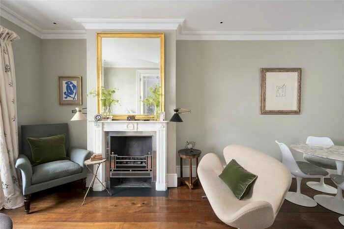 2 Bedroom Terraced House To Rent In Walton Street, Chelsea, London, SW3