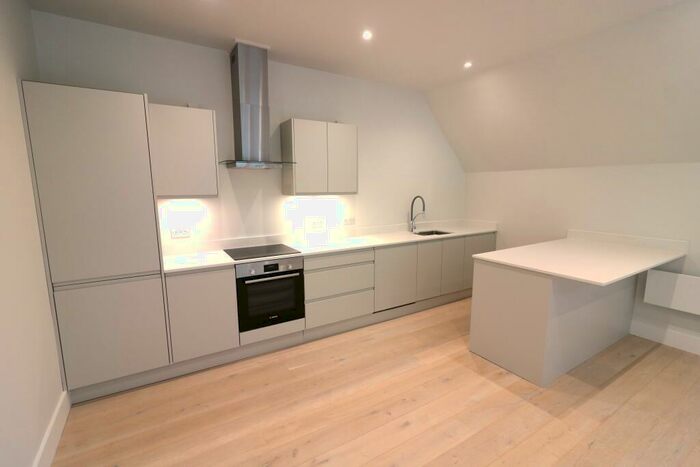 2 Bedroom Flat To Rent In Codicote Road, Welwyn, AL6