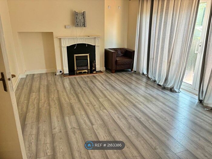 4 Bedroom Terraced House To Rent In Highfield Avenue, Orpington, BR6