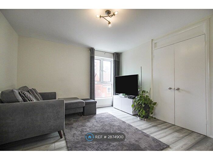 1 Bedroom Flat To Rent In Malago Road, Bristol, BS3
