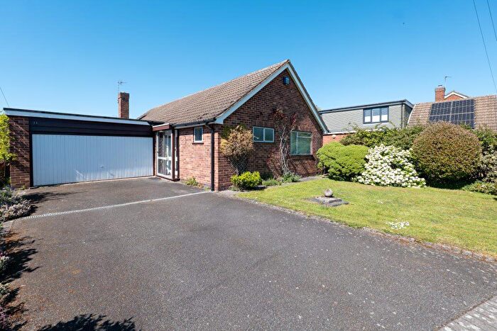 3 Bedroom Detached Bungalow For Sale In Grangefields Drive, Rothley, LE7