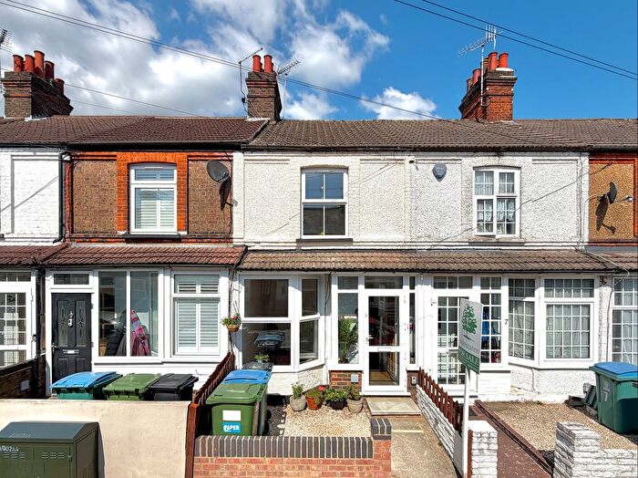3 Bedroom Terraced House For Sale In Victoria Road, Watford, WD24