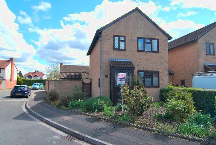3 Bedroom Detached House To Rent In Penny Close, Longlevens, Gloucester, GL2