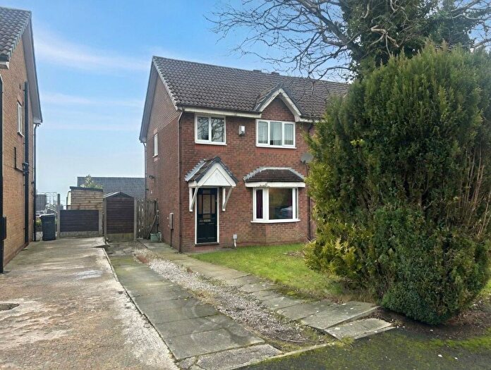 3 Bedroom Semi Detached House For Sale In Fresca Road, Moorside, Oldham, OL1