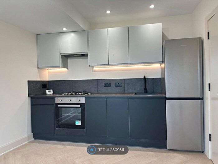 2 Bedroom Flat To Rent In Kilburn High Road, London, NW6
