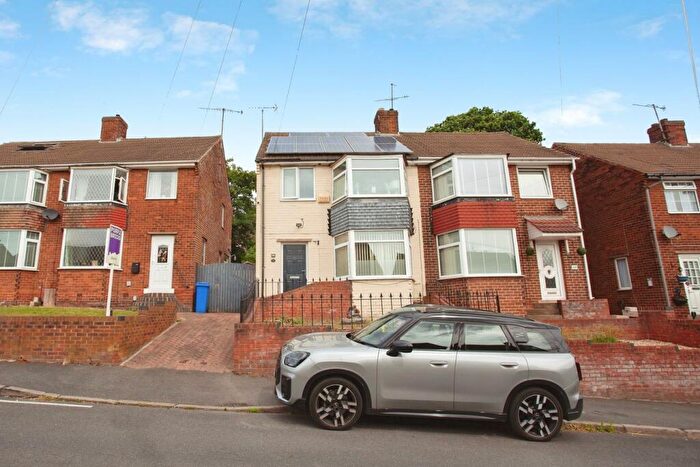 3 Bedroom Semi-Detached House For Sale In Jenkin Drive, Sheffield, S9