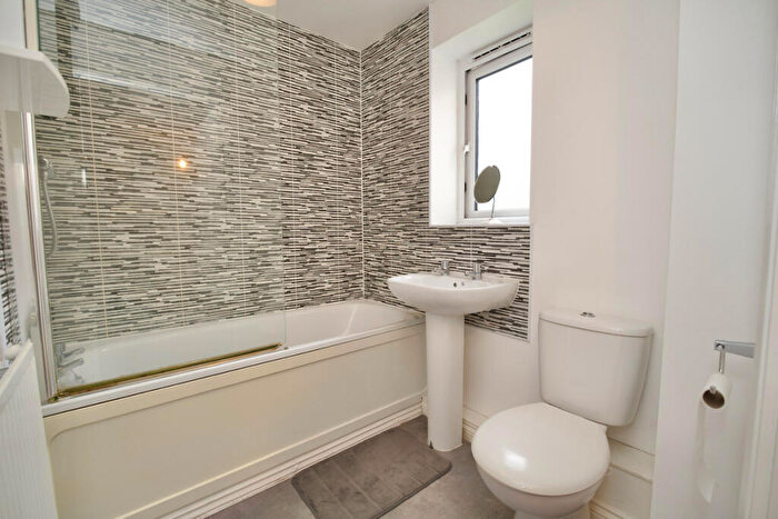 2 Bedroom Apartment For Sale In Signals Drive, Coventry, CV3