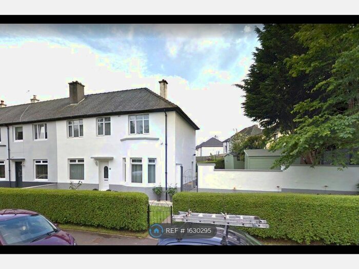 4 Bedroom Semi-Detached House To Rent In Embo Drive, Glasgow, G13