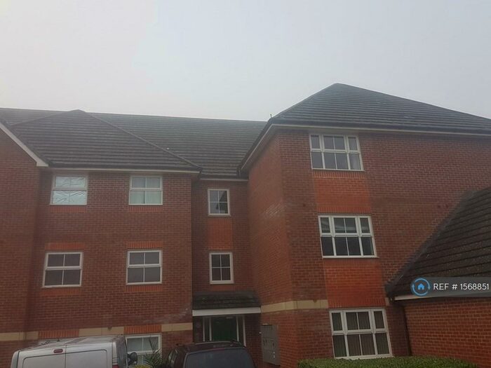 2 Bedroom Penthouse To Rent In Hebden Close, Swindon, SN25