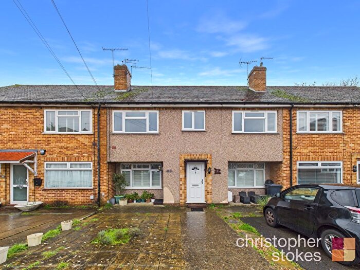 3 Bedroom Maisonette To Rent In Greenall Close, Cheshunt, Hertfordshire, EN8