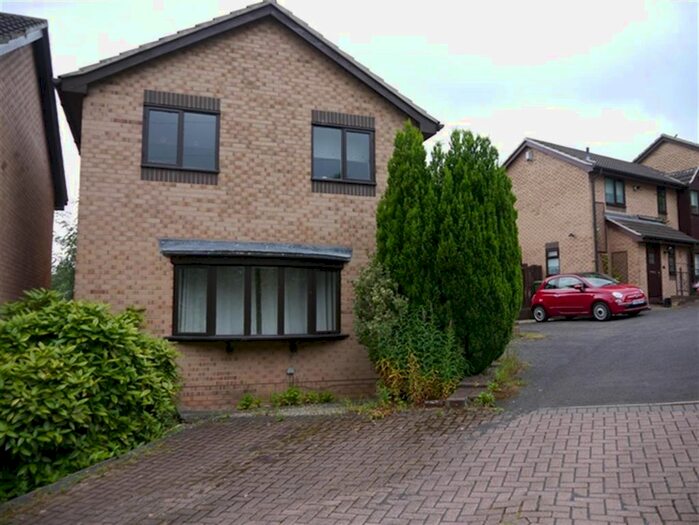 4 Bedroom Detached House To Rent In Horton Close, Rodley, Leeds, LS13
