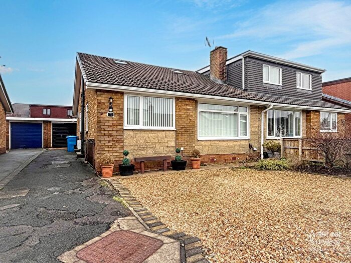 3 Bedroom Bungalow For Sale In Sherwood Way, Oldham, OL2