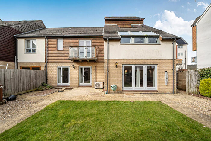 4 Bedroom End Of Terrace House For Sale In Main Street, St. Marys Island, Chatham, ME4