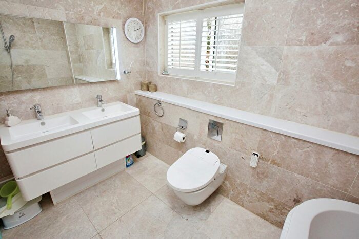 5 Bedroom Detached House For Sale In Leafy Lane, Whiteley, Fareham, Hampshire, PO15