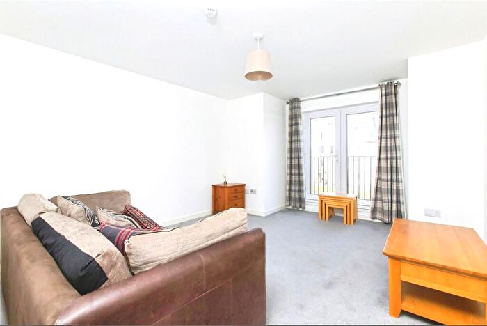 2 Bedroom Flat To Rent In Pringle Drive, Edinburgh, EH16