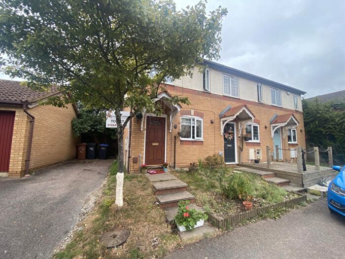 2 Bedroom End Of Terrace House To Rent In Faraday Close, Upton, NN5