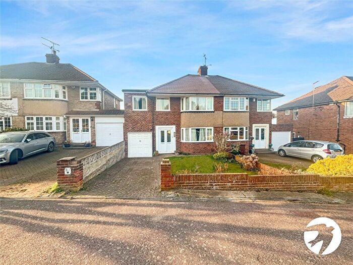 4 Bedroom Semi-Detached House For Sale In Brompton Farm Road, Rochester, Kent, ME2