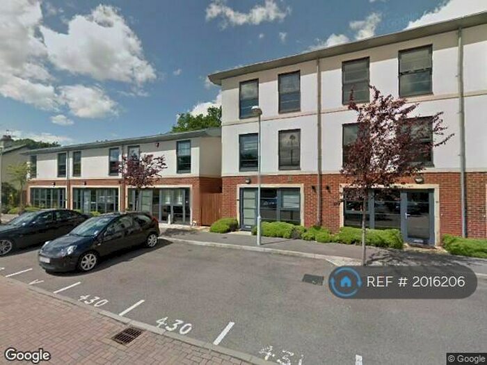 4 Bedroom Semi-Detached House To Rent In Sunderland Place, Farnborough, GU14