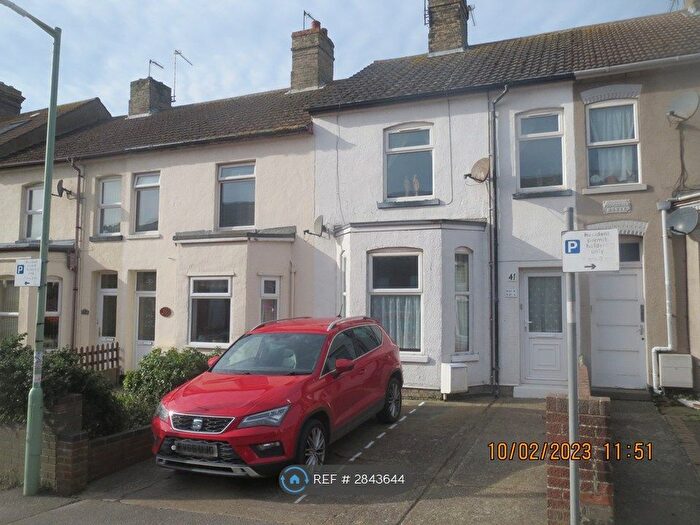 2 Bedroom Flat To Rent In Alexandra Road, Lowestoft, NR32