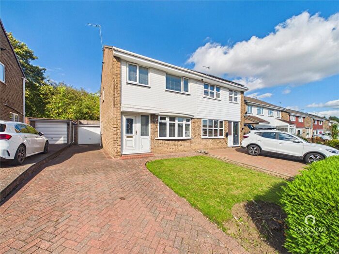 3 Bedroom Semi-Detached House For Sale In Thorntons Close, Pelton, Chester Le Street, Durham, DH2