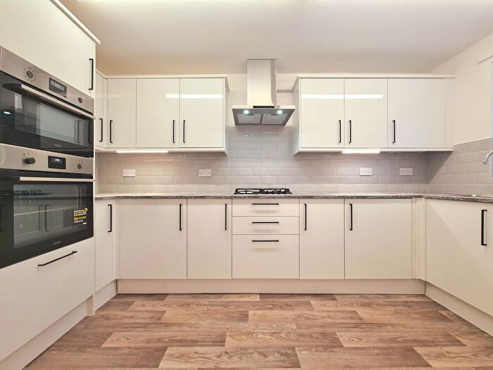 4 Bedroom Property To Rent In Stowting Road, Orpington, BR6